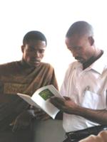 Lendo o poema "Nambuangongo, meu amor"